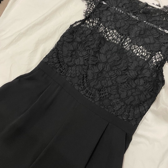 Forever New lace jumpsuit - Picture 5 of 5